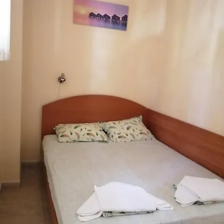 Хотел Holiday Rodopi 3*